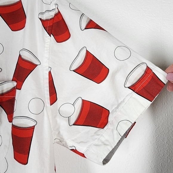 SUPER MASSIVE RED SOLO PING PONG GAME BUTTON FRONT SHIRT - Picture 5 of 10